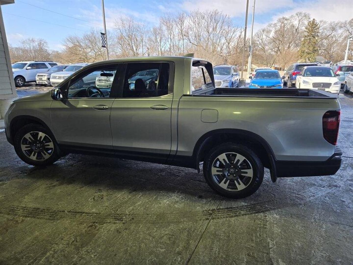2019 Modern Steel Metallic Honda Ridgeline RTL (5FPYK2F53KB) with an 3.5L V6 280hp 262ft. lbs. engine, Automatic transmission, located at 25355 Eames Street, Channahon, IL, 60410, (815) 467-1807, 41.429108, -88.228432 - Photo#11