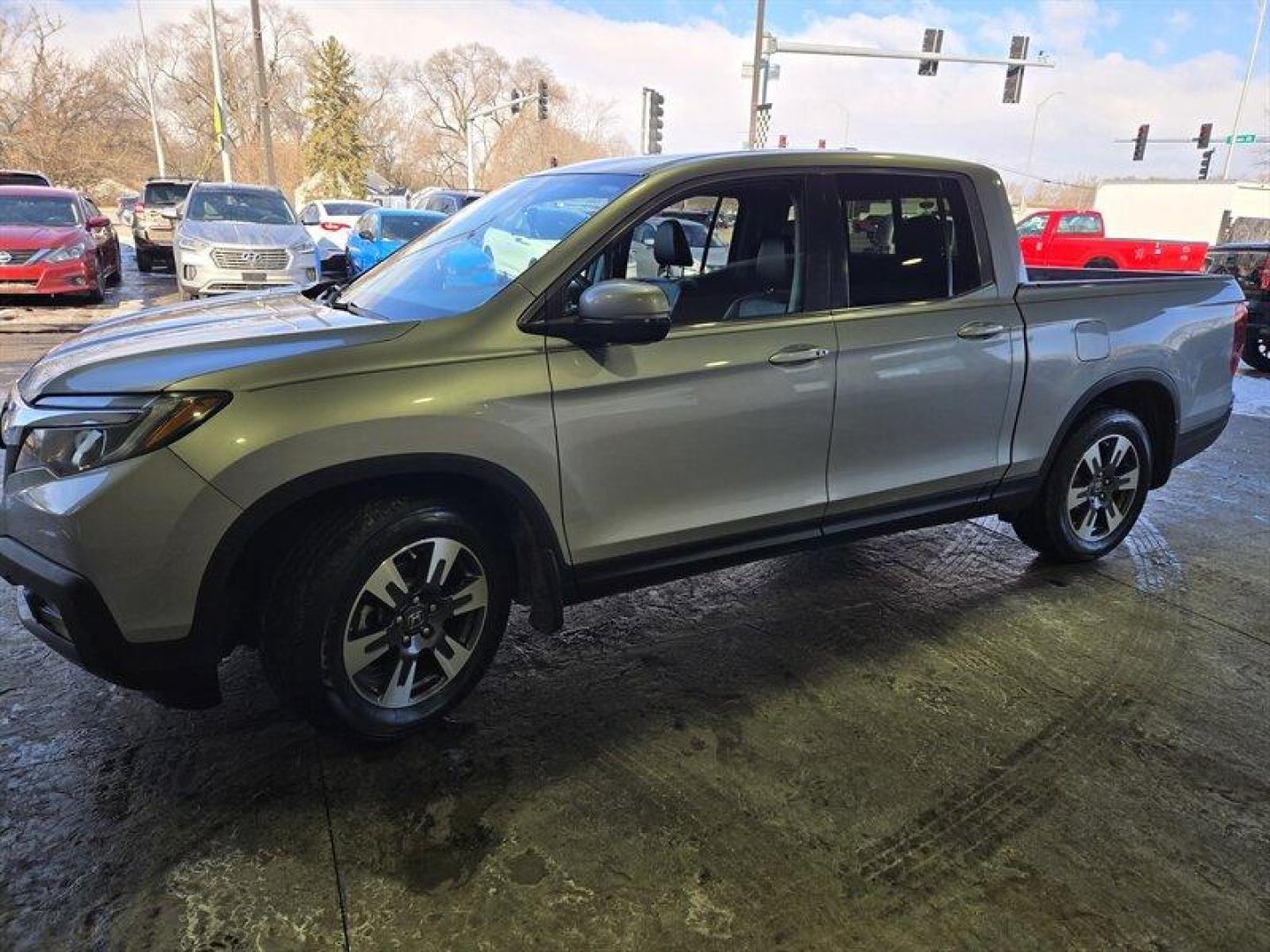 2019 Modern Steel Metallic Honda Ridgeline RTL (5FPYK2F53KB) with an 3.5L V6 280hp 262ft. lbs. engine, Automatic transmission, located at 25355 Eames Street, Channahon, IL, 60410, (815) 467-1807, 41.429108, -88.228432 - Photo#13