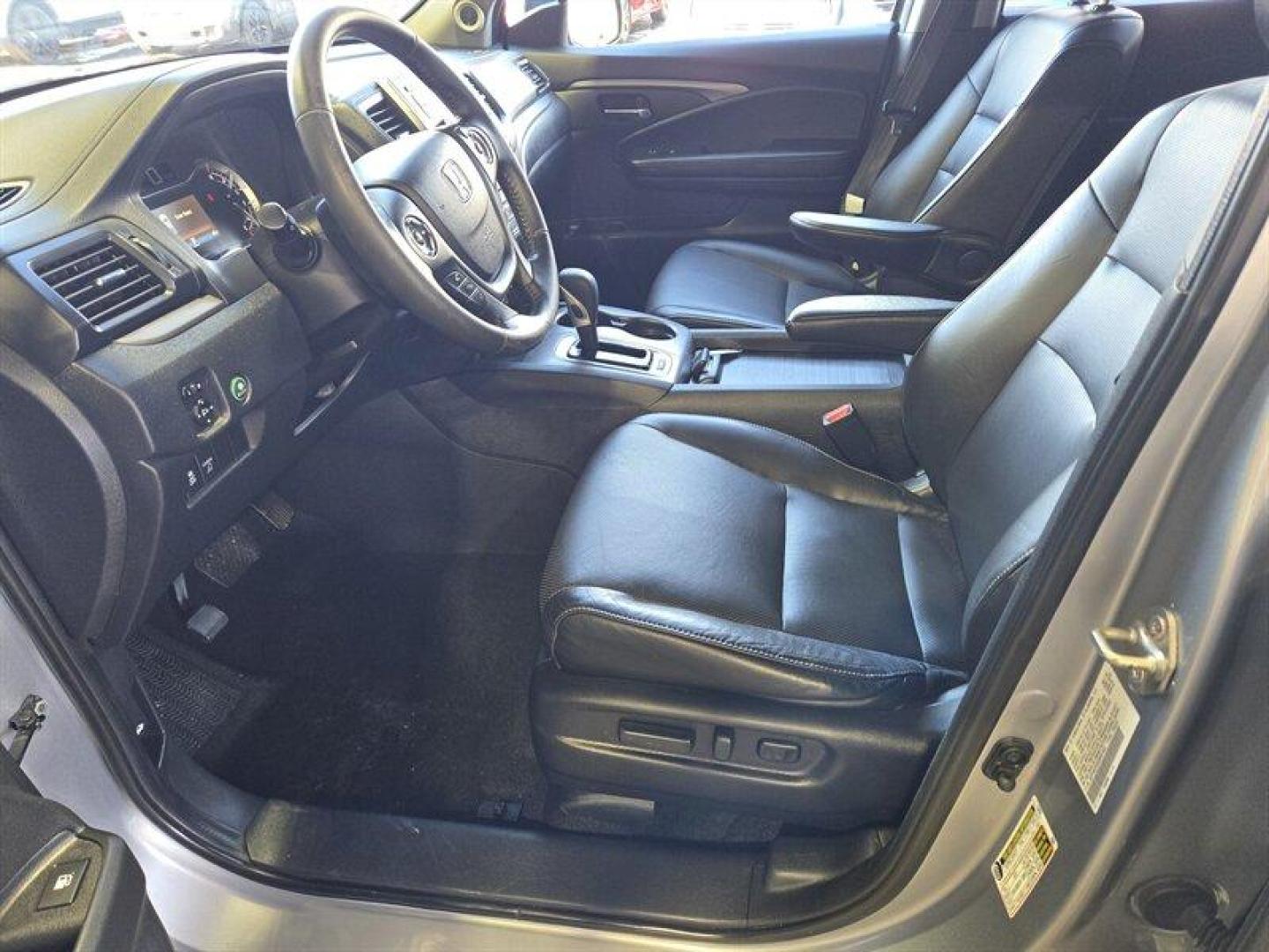 2019 Modern Steel Metallic Honda Ridgeline RTL (5FPYK2F53KB) with an 3.5L V6 280hp 262ft. lbs. engine, Automatic transmission, located at 25355 Eames Street, Channahon, IL, 60410, (815) 467-1807, 41.429108, -88.228432 - Photo#17