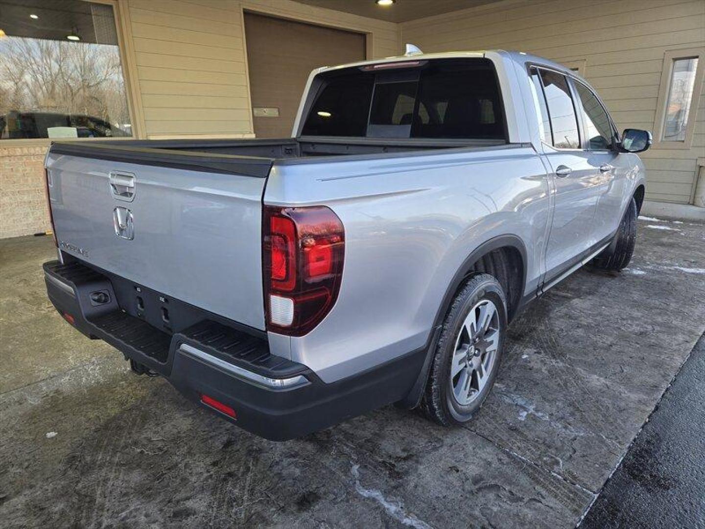 2019 Modern Steel Metallic Honda Ridgeline RTL (5FPYK2F53KB) with an 3.5L V6 280hp 262ft. lbs. engine, Automatic transmission, located at 25355 Eames Street, Channahon, IL, 60410, (815) 467-1807, 41.429108, -88.228432 - Photo#4
