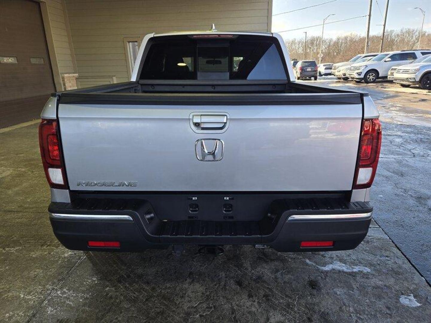 2019 Modern Steel Metallic Honda Ridgeline RTL (5FPYK2F53KB) with an 3.5L V6 280hp 262ft. lbs. engine, Automatic transmission, located at 25355 Eames Street, Channahon, IL, 60410, (815) 467-1807, 41.429108, -88.228432 - Photo#5