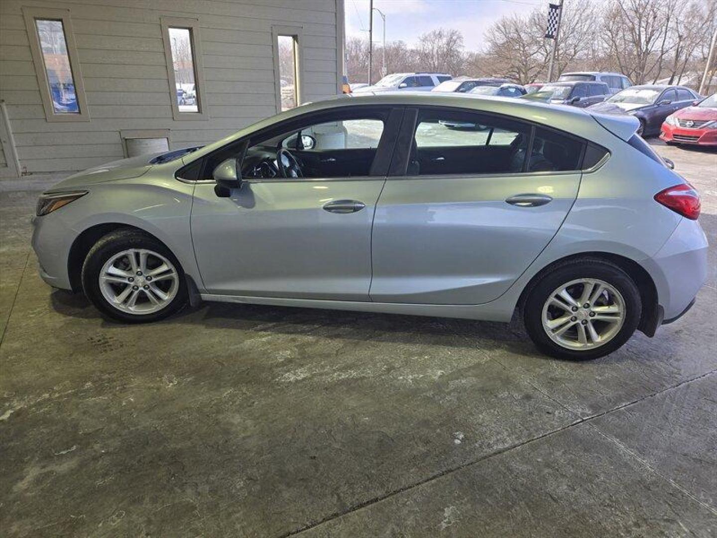 2017 Silver Ice Metallic Chevrolet Cruze LT (3G1BE6SM0HS) with an 1.4 engine, Automatic transmission, located at 25355 Eames Street, Channahon, IL, 60410, (815) 467-1807, 41.429108, -88.228432 - Introducing the 2017 Chevrolet Cruze LT Auto, a sleek and stylish sedan that exudes quality and performance. Powered by a 1.4 engine, this vehicle offers a smooth driving experience with excellent fuel efficiency, averaging 29 MPG in the city and 38 MPG on the highway. With a stunning Arctic Blue - Photo#6
