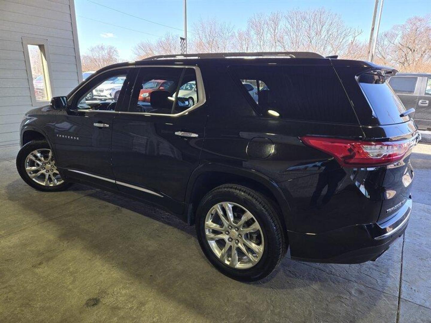2019 Mosaic Black Metallic Chevrolet Traverse High Country (1GNEVJKW0KJ) with an 3.6L V6 310hp 266ft. lbs. engine, Automatic transmission, located at 25355 Eames Street, Channahon, IL, 60410, (815) 467-1807, 41.429108, -88.228432 - Photo#8
