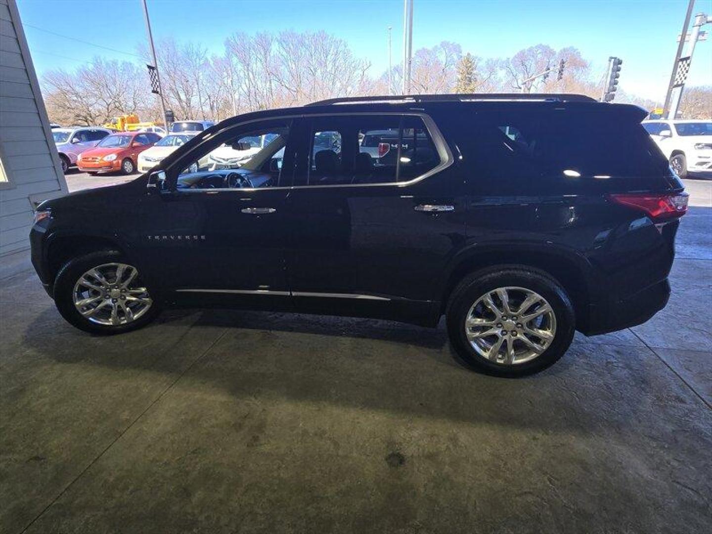 2019 Mosaic Black Metallic Chevrolet Traverse High Country (1GNEVJKW0KJ) with an 3.6L V6 310hp 266ft. lbs. engine, Automatic transmission, located at 25355 Eames Street, Channahon, IL, 60410, (815) 467-1807, 41.429108, -88.228432 - Photo#9