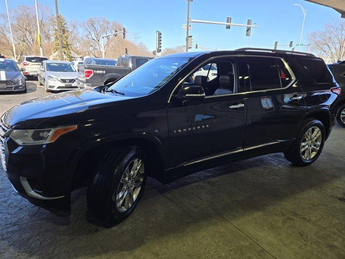 2019 Mosaic Black Metallic Chevrolet Traverse High Country (1GNEVJKW0KJ) with an 3.6L V6 310hp 266ft. lbs. engine, Automatic transmission, located at 25355 Eames Street, Channahon, IL, 60410, (815) 467-1807, 41.429108, -88.228432 - Photo#11