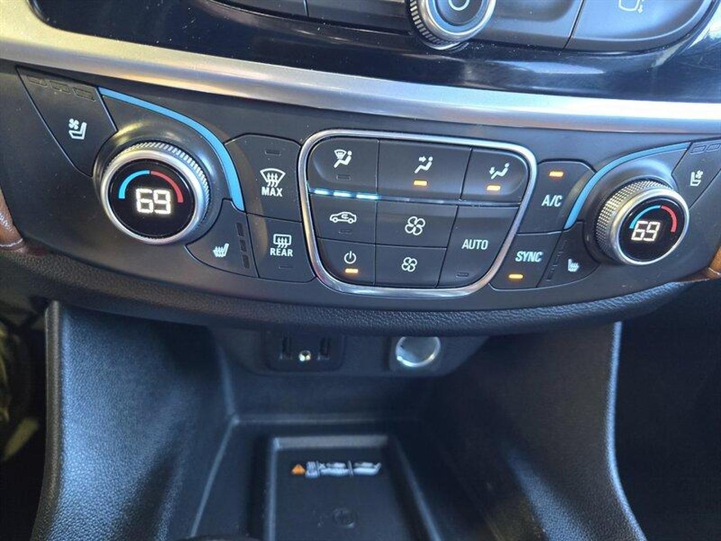 2019 Mosaic Black Metallic Chevrolet Traverse High Country (1GNEVJKW0KJ) with an 3.6L V6 310hp 266ft. lbs. engine, Automatic transmission, located at 25355 Eames Street, Channahon, IL, 60410, (815) 467-1807, 41.429108, -88.228432 - Photo#29