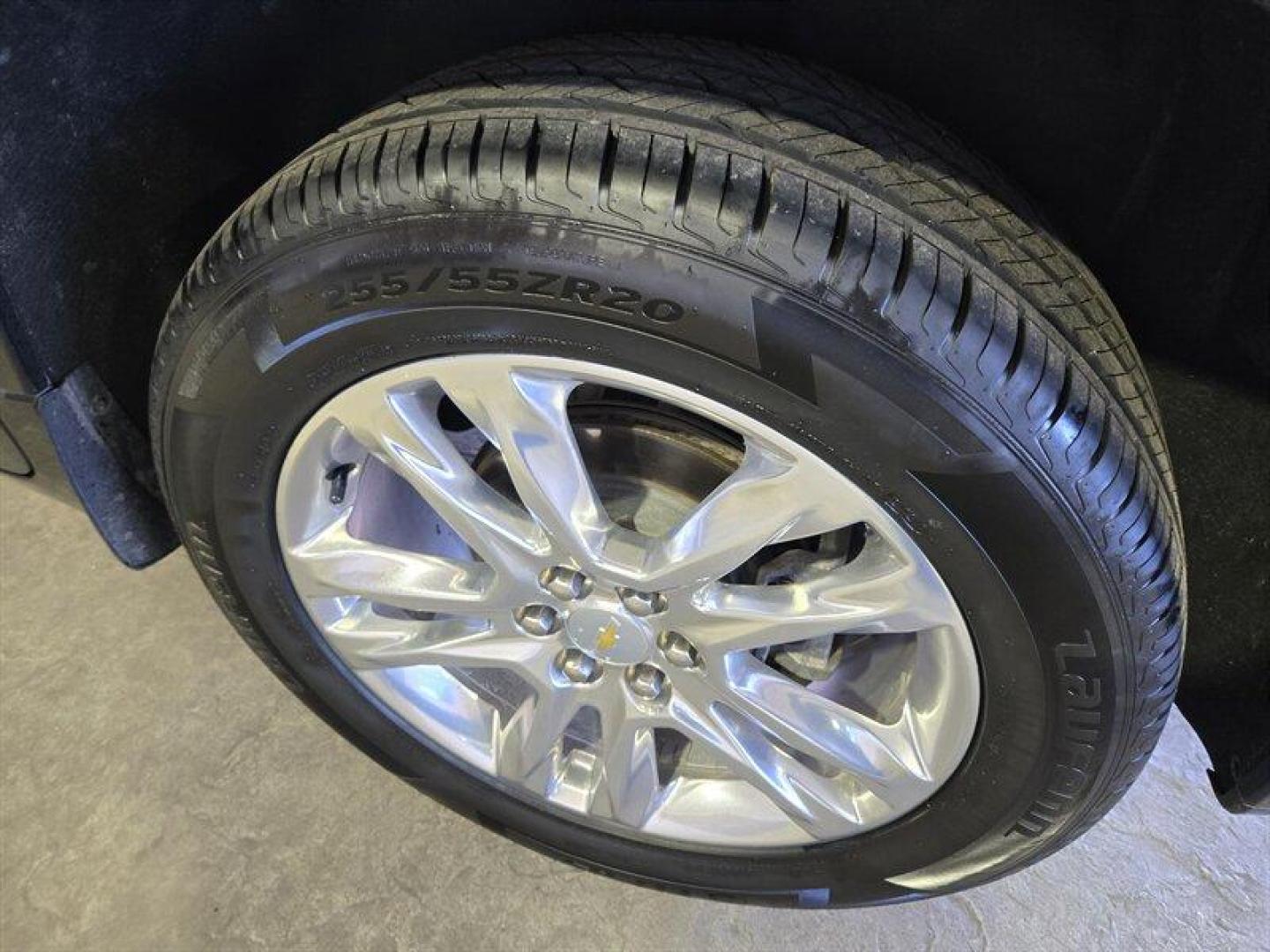 2019 Mosaic Black Metallic Chevrolet Traverse High Country (1GNEVJKW0KJ) with an 3.6L V6 310hp 266ft. lbs. engine, Automatic transmission, located at 25355 Eames Street, Channahon, IL, 60410, (815) 467-1807, 41.429108, -88.228432 - Photo#40