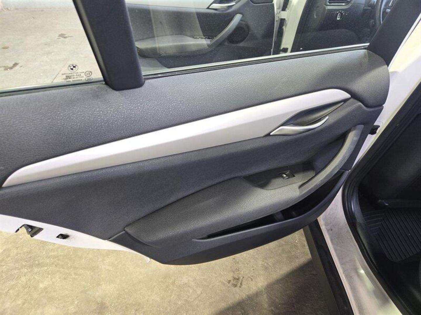 2013 Alpine White BMW X1 xDrive28i (WBAVL1C58DV) with an 2.0L Turbo I4 240hp 260ft. lbs. engine, 8Speed Shiftable Au transmission, located at 25355 Eames Street, Channahon, IL, 60410, (815) 467-1807, 41.429108, -88.228432 - Looking for a powerful and stylish ride that will turn heads on the road? Look no further than the 2013 BMW X1 xDrive28i. This stunning vehicle is powered by a 2.0L Turbo I4 engine that delivers an impressive 240 horsepower and 260 ft. lbs. of torque, giving you the power you need to conquer any roa - Photo#29
