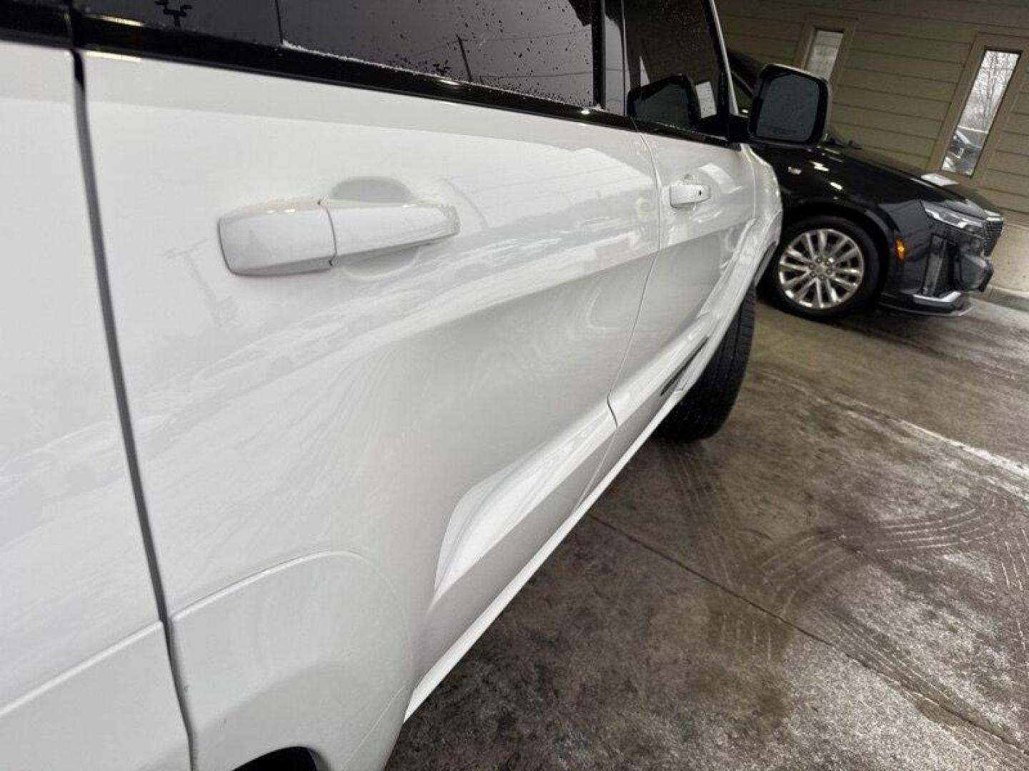 2018 Bright White Clear Coat Jeep Grand Cherokee High Altitude (1C4RJFCG3JC) with an Pentastar 3.6L V6 295hp 260ft. lbs. engine, 8Speed Shiftable Au transmission, located at 25355 Eames Street, Channahon, IL, 60410, (815) 467-1807, 41.429108, -88.228432 - Photo#10