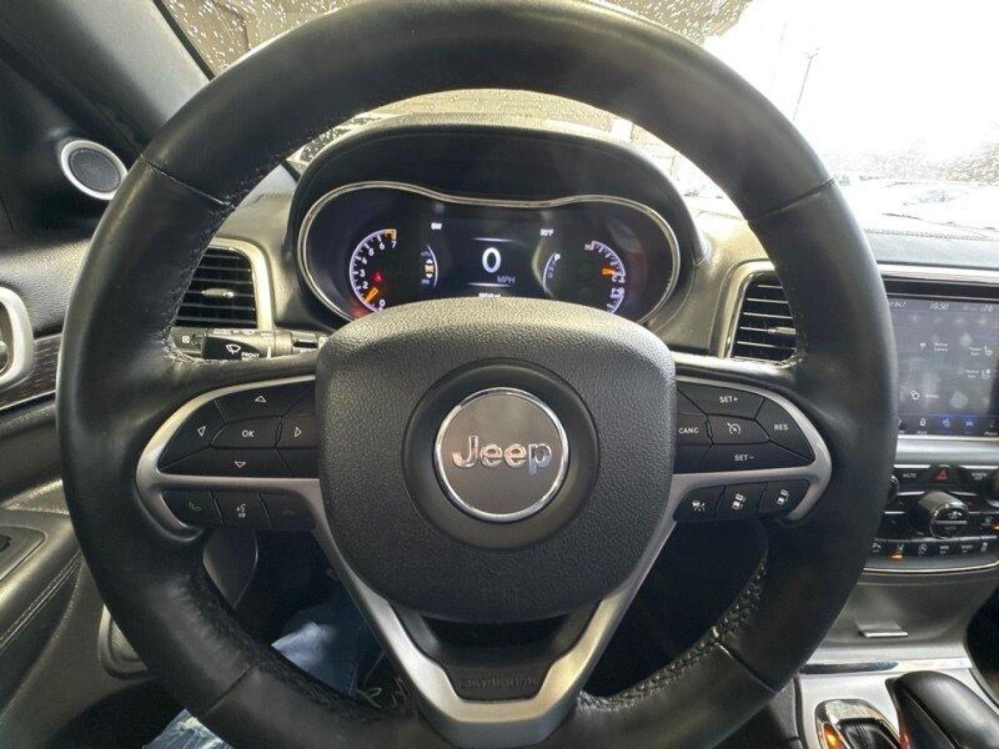 2018 Bright White Clear Coat Jeep Grand Cherokee High Altitude (1C4RJFCG3JC) with an Pentastar 3.6L V6 295hp 260ft. lbs. engine, 8Speed Shiftable Au transmission, located at 25355 Eames Street, Channahon, IL, 60410, (815) 467-1807, 41.429108, -88.228432 - Photo#27