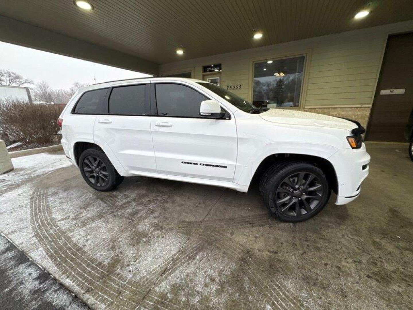 2018 Bright White Clear Coat Jeep Grand Cherokee High Altitude (1C4RJFCG3JC) with an Pentastar 3.6L V6 295hp 260ft. lbs. engine, 8Speed Shiftable Au transmission, located at 25355 Eames Street, Channahon, IL, 60410, (815) 467-1807, 41.429108, -88.228432 - Photo#1