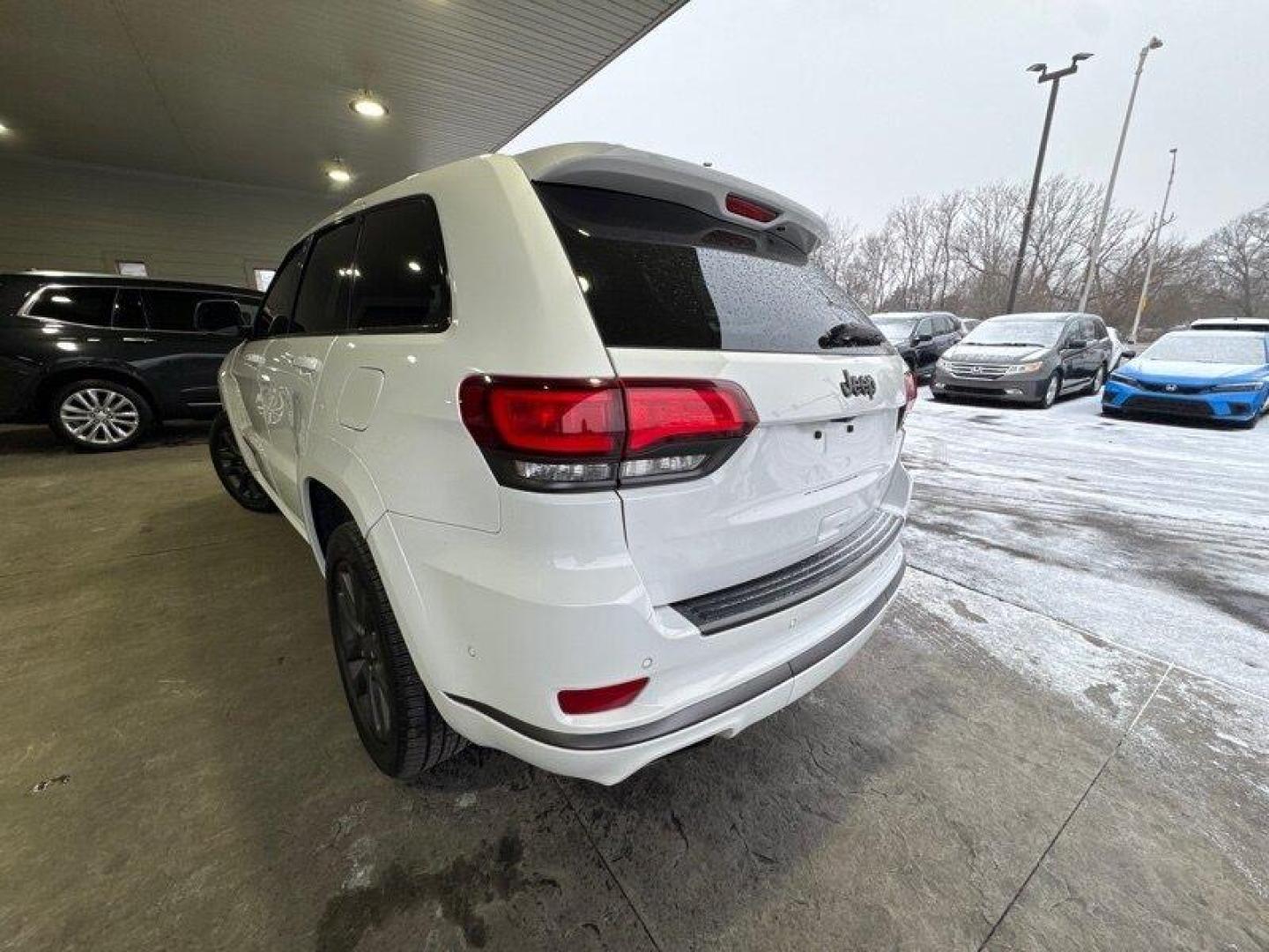 2018 Bright White Clear Coat Jeep Grand Cherokee High Altitude (1C4RJFCG3JC) with an Pentastar 3.6L V6 295hp 260ft. lbs. engine, 8Speed Shiftable Au transmission, located at 25355 Eames Street, Channahon, IL, 60410, (815) 467-1807, 41.429108, -88.228432 - Photo#5