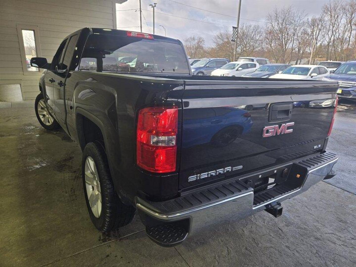 2019 Onyx Black GMC Sierra 1500 Limited SLE (2GTV2MEC2K1) with an EcoTec3 5.3L V8 355hp 383ft. lbs. engine, 6Speed Shiftable Au transmission, located at 25355 Eames Street, Channahon, IL, 60410, (815) 467-1807, 41.429108, -88.228432 - Introducing the 2019 GMC Sierra 1500 Limited SLE, a powerful and reliable pickup truck that boasts a powerful EcoTec3 5.3L V8 engine with 355 horsepower and 383 ft. lbs. of torque. This vehicle is perfect for drivers who need a reliable work truck that can handle tough terrain and heavy loads. The - Photo#7