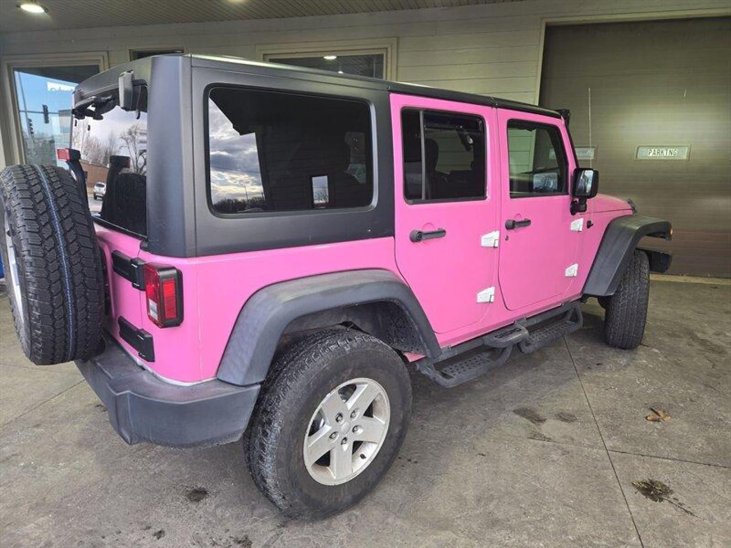 2018 Bright White Clear Coat Jeep Wrangler Unlimited Sport (1C4HJWDG0JL) with an 3.6L V6 285hp 260ft. lbs. engine, Automatic transmission, located at 25355 Eames Street, Channahon, IL, 60410, (815) 467-1807, 41.429108, -88.228432 - Photo#4