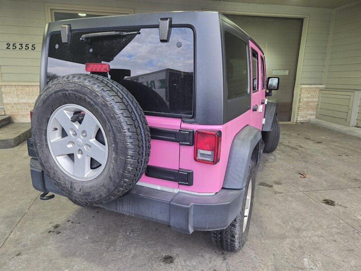 2018 Bright White Clear Coat Jeep Wrangler Unlimited Sport (1C4HJWDG0JL) with an 3.6L V6 285hp 260ft. lbs. engine, Automatic transmission, located at 25355 Eames Street, Channahon, IL, 60410, (815) 467-1807, 41.429108, -88.228432 - Photo#5