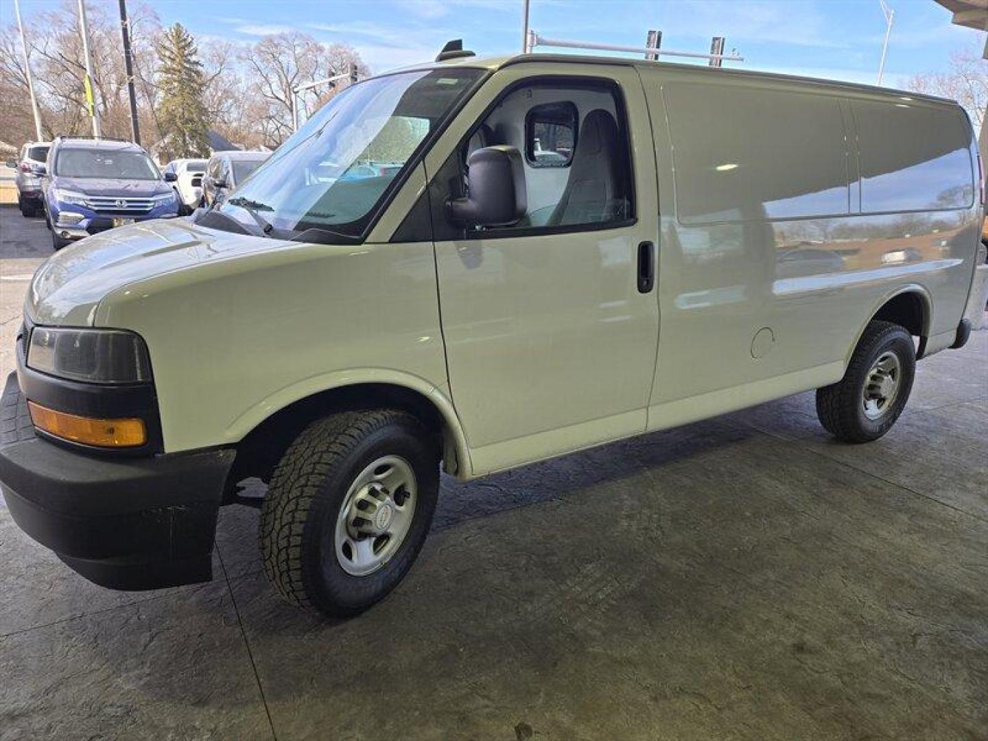 2018 Summit White Chevrolet Express Work Van Cargo (1GCWGAFP8J1) with an EcoTec3 4.3L V6 276hp 298ft. lbs. engine, Automatic transmission, located at 25355 Eames Street, Channahon, IL, 60410, (815) 467-1807, 41.429108, -88.228432 - Photo#10