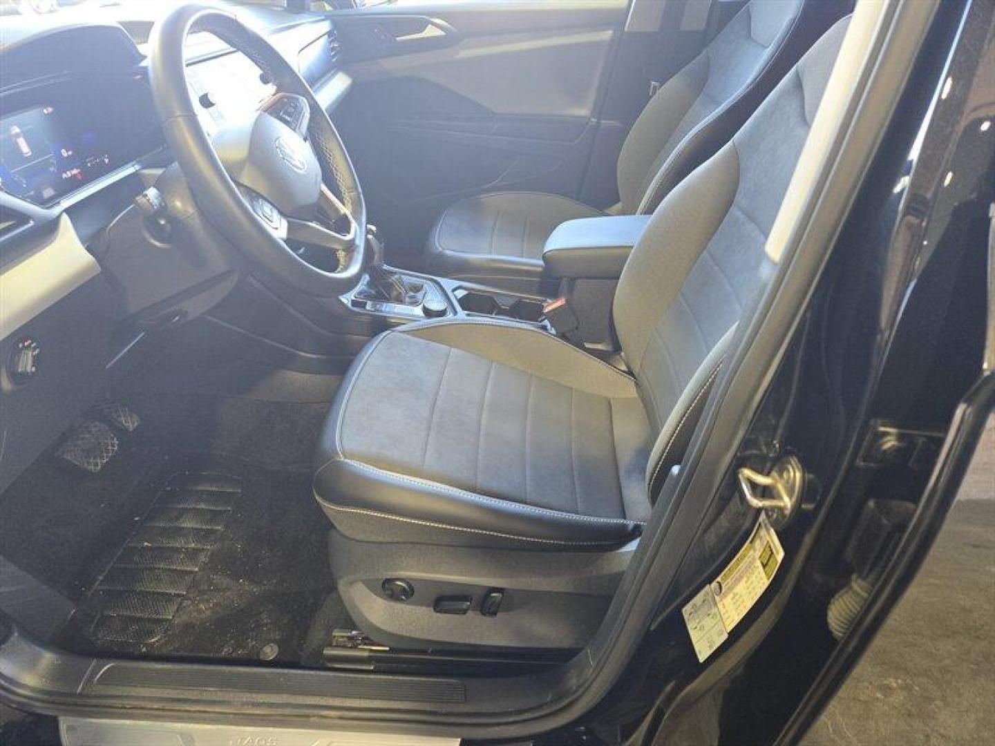 2022 Deep Black Pearl Volkswagen Taos 1.5T SE (3VVYX7B25NM) with an 1.5L Turbo I4 158hp 184ft. lbs. engine, 7Speed Double Clutc transmission, located at 25355 Eames Street, Channahon, IL, 60410, (815) 467-1807, 41.429108, -88.228432 - Introducing the 2022 Volkswagen Taos SE 4Motion, a compact SUV that's as spunky as it is efficient! This little beast is powered by a zippy 1.5L Turbo I4 engine, packing a punch with 158hp and 184ft. lbs. of torque. With less than 25,000 miles on the clock (that's less than 7,000 miles per year - we - Photo#11