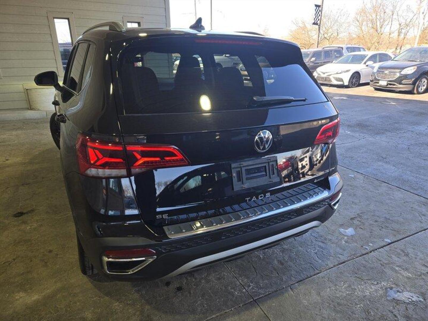 2022 Deep Black Pearl Volkswagen Taos 1.5T SE (3VVYX7B25NM) with an 1.5L Turbo I4 158hp 184ft. lbs. engine, 7Speed Double Clutc transmission, located at 25355 Eames Street, Channahon, IL, 60410, (815) 467-1807, 41.429108, -88.228432 - Introducing the 2022 Volkswagen Taos SE 4Motion, a compact SUV that's as spunky as it is efficient! This little beast is powered by a zippy 1.5L Turbo I4 engine, packing a punch with 158hp and 184ft. lbs. of torque. With less than 25,000 miles on the clock (that's less than 7,000 miles per year - we - Photo#5