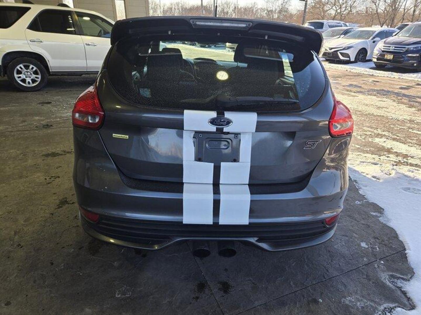 2017 Magnetic Ford Focus ST (1FADP3L93HL) with an EcoBoost 2.0L Turbo I4 252hp 270ft. lbs. engine, 6 Speed Manual transmission, located at 25355 Eames Street, Channahon, IL, 60410, (815) 467-1807, 41.429108, -88.228432 - This 2017 Ford Focus ST boasts a powerful EcoBoost 2.0L Turbo I4 engine, delivering 252hp and 270ft. lbs. of torque for a thrilling driving experience. The exterior is finished in a sleek Magnetic color, complemented by a Charcoal Black interior. With below 84,000 miles on the odometer, averaging le - Photo#5