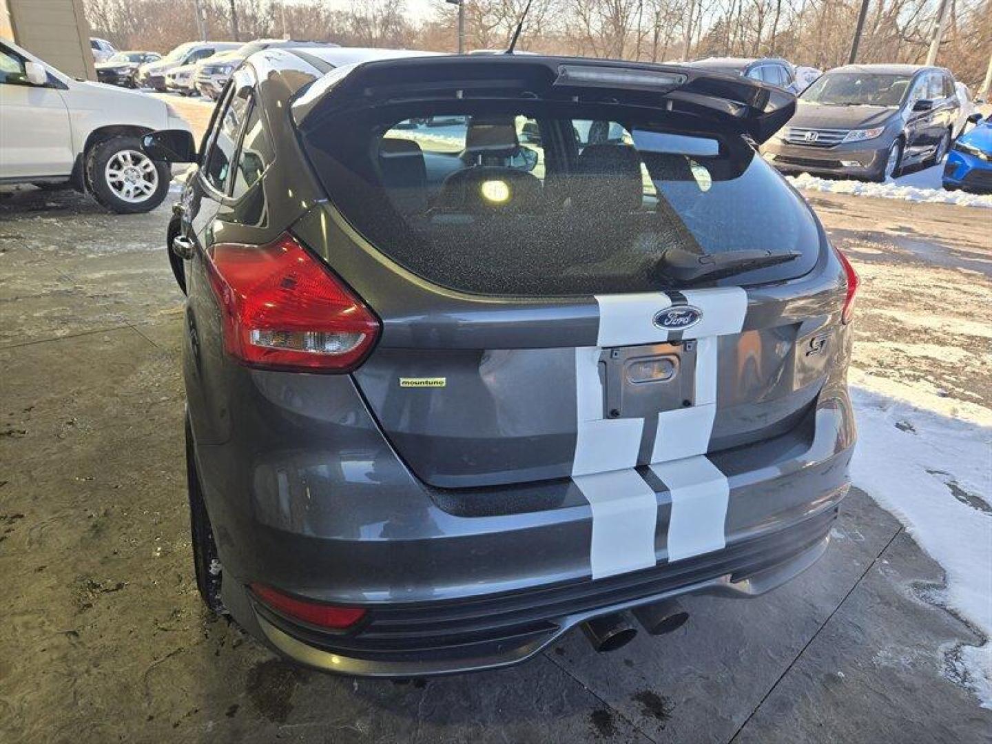 2017 Magnetic Ford Focus ST (1FADP3L93HL) with an EcoBoost 2.0L Turbo I4 252hp 270ft. lbs. engine, 6 Speed Manual transmission, located at 25355 Eames Street, Channahon, IL, 60410, (815) 467-1807, 41.429108, -88.228432 - This 2017 Ford Focus ST boasts a powerful EcoBoost 2.0L Turbo I4 engine, delivering 252hp and 270ft. lbs. of torque for a thrilling driving experience. The exterior is finished in a sleek Magnetic color, complemented by a Charcoal Black interior. With below 84,000 miles on the odometer, averaging le - Photo#6