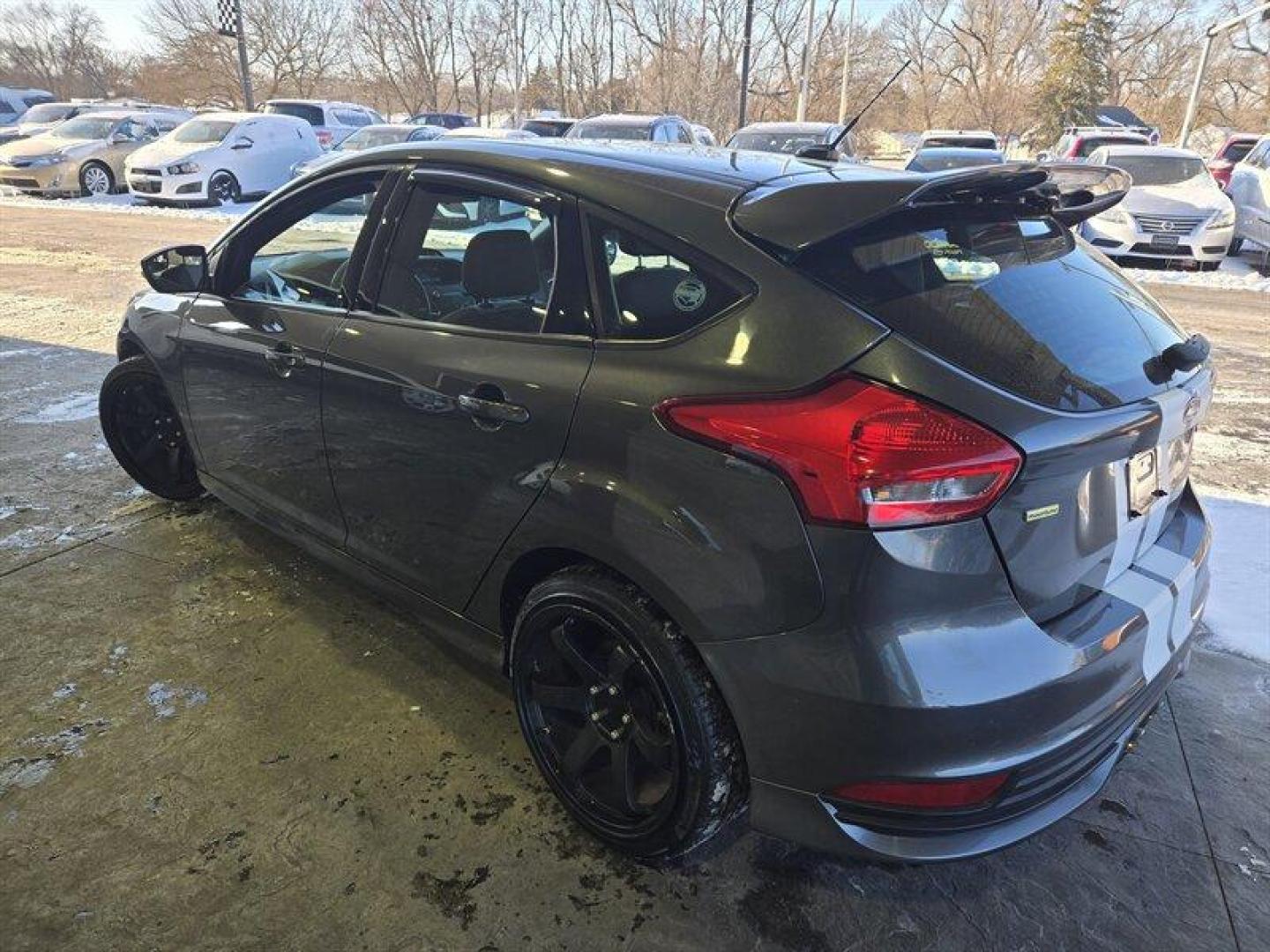 2017 Magnetic Ford Focus ST (1FADP3L93HL) with an EcoBoost 2.0L Turbo I4 252hp 270ft. lbs. engine, 6 Speed Manual transmission, located at 25355 Eames Street, Channahon, IL, 60410, (815) 467-1807, 41.429108, -88.228432 - This 2017 Ford Focus ST boasts a powerful EcoBoost 2.0L Turbo I4 engine, delivering 252hp and 270ft. lbs. of torque for a thrilling driving experience. The exterior is finished in a sleek Magnetic color, complemented by a Charcoal Black interior. With below 84,000 miles on the odometer, averaging le - Photo#7