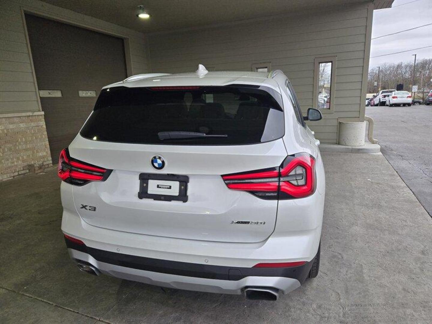 2022 Alpine White BMW X3 xDrive30i (WBX57DP0XNN) with an 2.0L Turbo I4 248hp 258ft. lbs. engine, located at 25355 Eames Street, Channahon, IL, 60410, (815) 467-1807, 41.429108, -88.228432 - Unleash the power of the 2022 BMW X3 xDrive30i, a force to be reckoned with on the road. This beast is equipped with a ferocious 2.0L Turbo I4 engine, boasting a heart-pounding 248hp and 258ft. lbs. of torque. Dominate the streets with precision and speed like never before. As you approach this mac - Photo#4