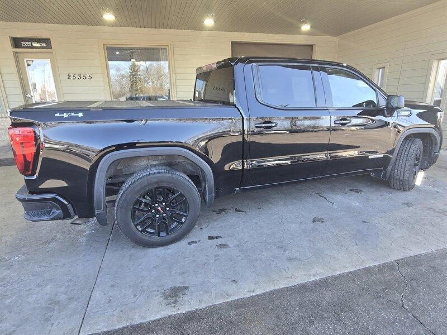 2020 Carbon Black Metallic GMC Sierra 1500 Elevation (3GTU9CET1LG) with an Duramax 3.0L Diesel Turbo I6 277hp 460ft. lbs. engine, 10Speed Shiftable A transmission, located at 25355 Eames Street, Channahon, IL, 60410, (815) 467-1807, 41.429108, -88.228432 - Photo#3