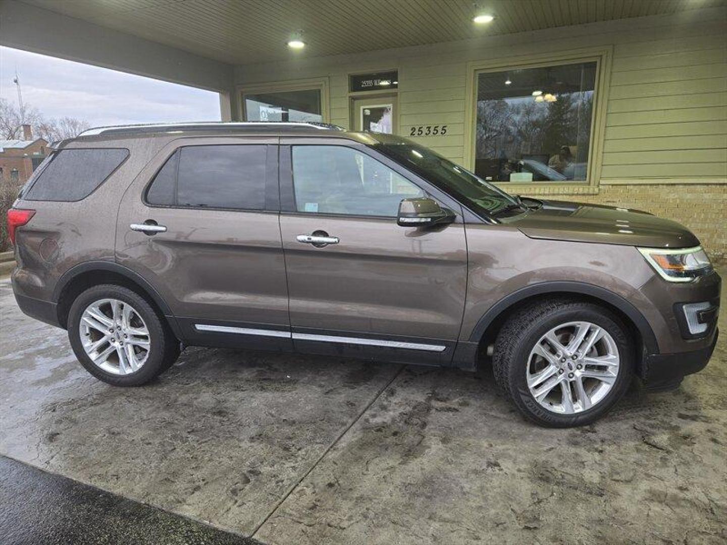 2016 Caribou Ford Explorer Limited (1FM5K8F87GG) with an 3.5L V6 290hp 255ft. lbs. engine, 6Speed Shiftable Au transmission, located at 25355 Eames Street, Channahon, IL, 60410, (815) 467-1807, 41.429108, -88.228432 - Introducing the 2016 Ford Explorer Limited in the striking Caribou exterior color! This powerhouse SUV comes equipped with a robust 3.5L V6 engine, delivering a thrilling 290hp and 255ft. lbs. of torque. Dominate the roads with confidence and style in this beast of a machine. Step inside the luxuri - Photo#1