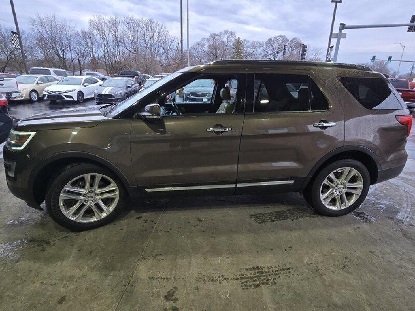 2016 Caribou Ford Explorer Limited (1FM5K8F87GG) with an 3.5L V6 290hp 255ft. lbs. engine, 6Speed Shiftable Au transmission, located at 25355 Eames Street, Channahon, IL, 60410, (815) 467-1807, 41.429108, -88.228432 - Introducing the 2016 Ford Explorer Limited in the striking Caribou exterior color! This powerhouse SUV comes equipped with a robust 3.5L V6 engine, delivering a thrilling 290hp and 255ft. lbs. of torque. Dominate the roads with confidence and style in this beast of a machine. Step inside the luxuri - Photo#8