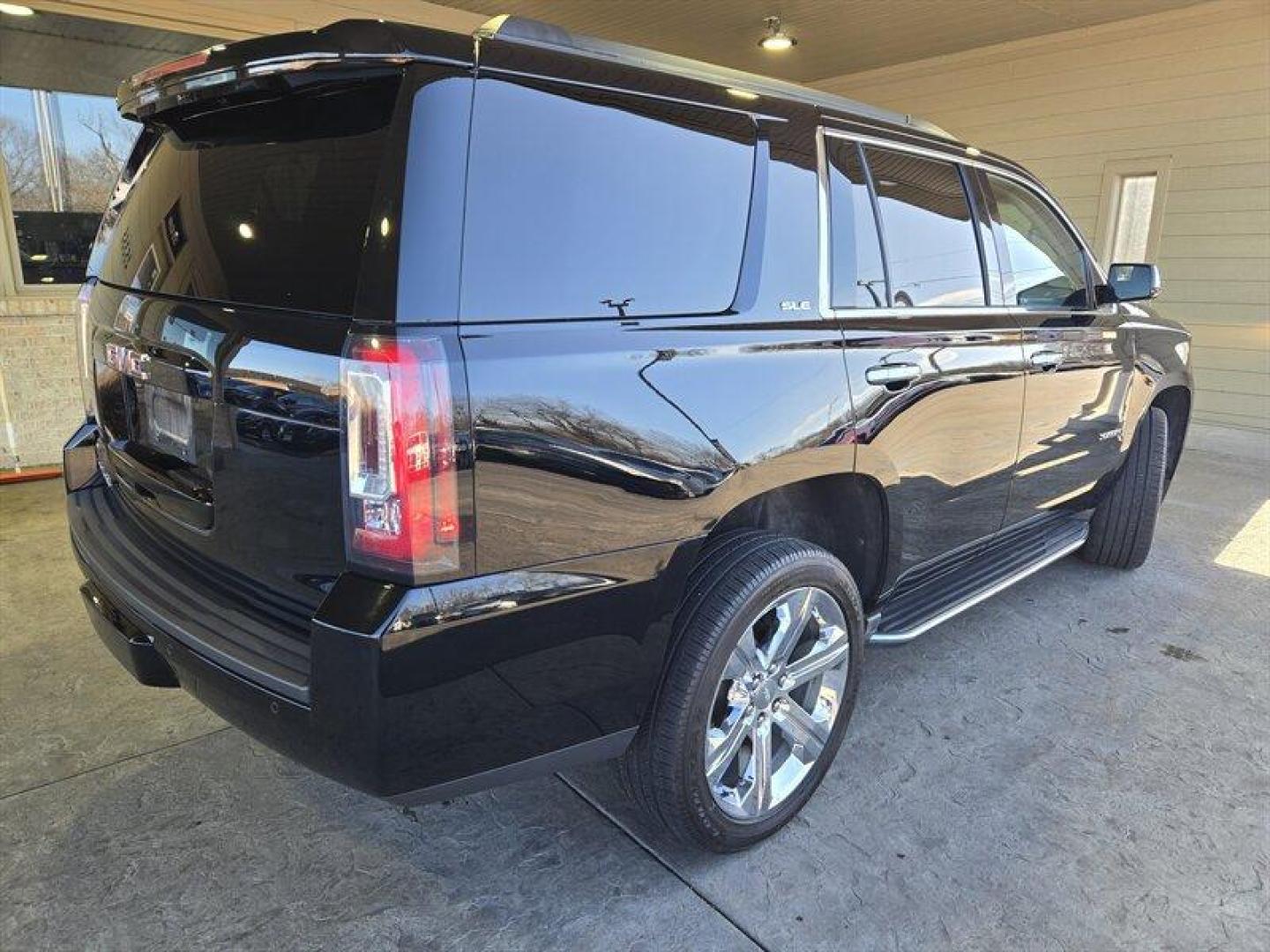 2018 Onyx Black GMC Yukon SLE (1GKS2AKC3JR) with an EcoTec3 5.3L V8 355hp 383ft. lbs. engine, Automatic transmission, located at 25355 Eames Street, Channahon, IL, 60410, (815) 467-1807, 41.429108, -88.228432 - Introducing the 2018 GMC Yukon SLE in a sleek Onyx Black exterior paired with a refined Jet Black interior. Powered by a robust EcoTec3 5.3L V8 engine generating 355hp and 383ft. lbs. of torque, this SUV offers a perfect blend of power and efficiency, achieving 16 MPG in the city and 22 MPG on the h - Photo#5