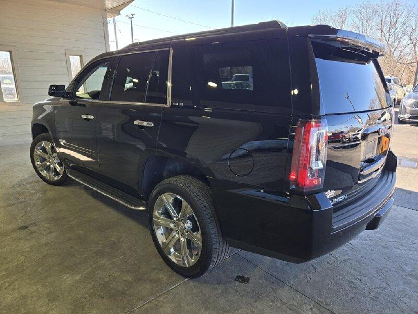 2018 Onyx Black GMC Yukon SLE (1GKS2AKC3JR) with an EcoTec3 5.3L V8 355hp 383ft. lbs. engine, Automatic transmission, located at 25355 Eames Street, Channahon, IL, 60410, (815) 467-1807, 41.429108, -88.228432 - Introducing the 2018 GMC Yukon SLE in a sleek Onyx Black exterior paired with a refined Jet Black interior. Powered by a robust EcoTec3 5.3L V8 engine generating 355hp and 383ft. lbs. of torque, this SUV offers a perfect blend of power and efficiency, achieving 16 MPG in the city and 22 MPG on the h - Photo#8