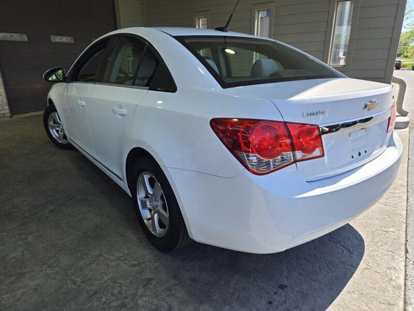 2013 Summit White Chevrolet Cruze 1LT (1G1PC5SB1D7) with an Ecotec 1.4L Turbo I4 138hp 148ft. lbs. engine, Automatic transmission, located at 25355 Eames Street, Channahon, IL, 60410, (815) 467-1807, 41.429108, -88.228432 - Introducing the fantastic 2013 Chevrolet Cruze 1LT Auto! This stylish sedan is equipped with a powerful yet efficient Ecotec 1.4L Turbo I4 engine, delivering a peppy 138hp and 148ft. lbs. of torque. With less than 68,000 miles on the odometer, averaging under 6,000 miles per year, this Cruze is read - Photo#5
