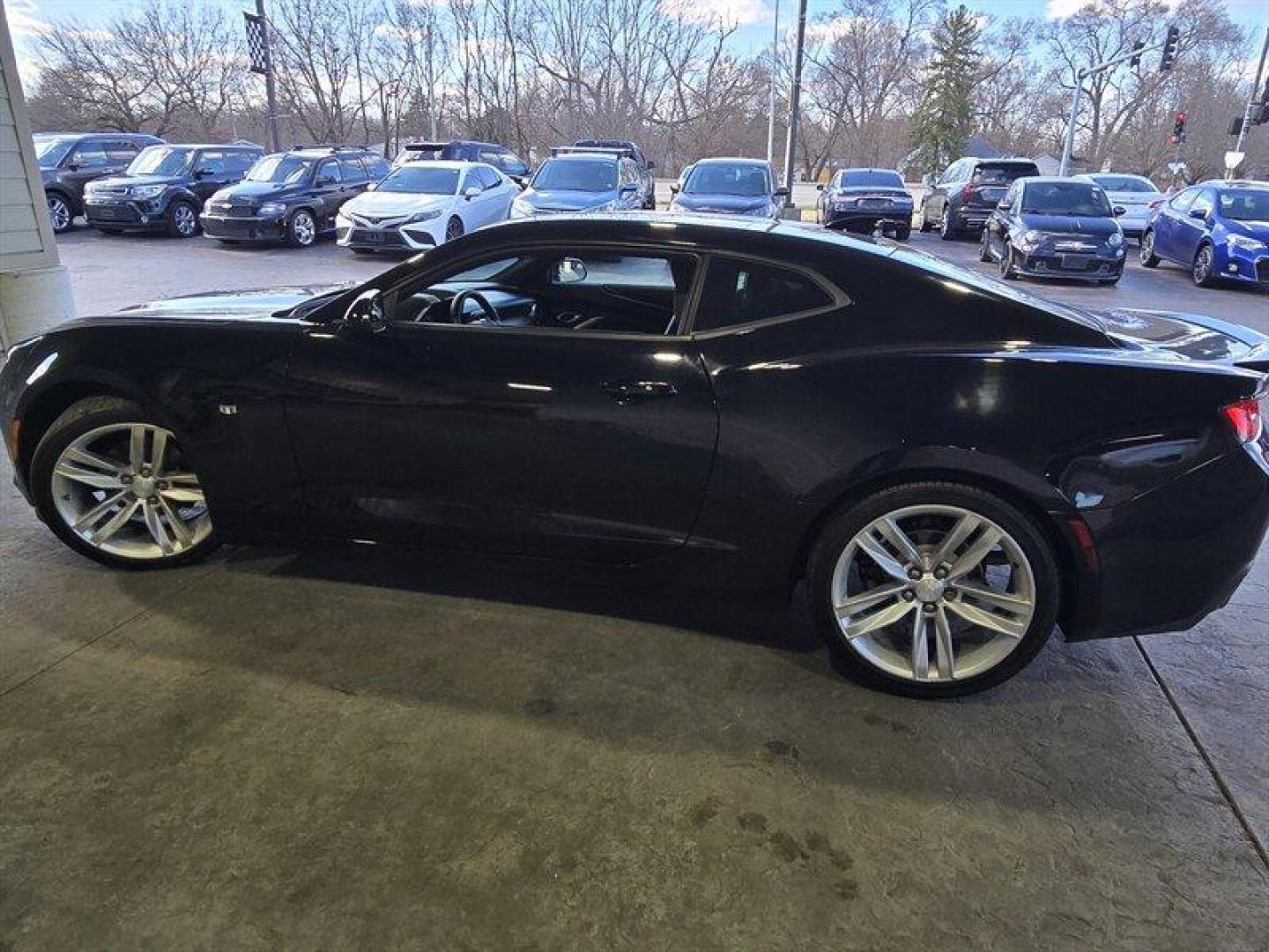 2017 Black Chevrolet Camaro 2LT 2LT (1G1FD1RS7H0) with an 3.6L V6 335hp 284ft. lbs. engine, 8Speed Shiftable Au transmission, located at 25355 Eames Street, Channahon, IL, 60410, (815) 467-1807, 41.429108, -88.228432 - Photo#9