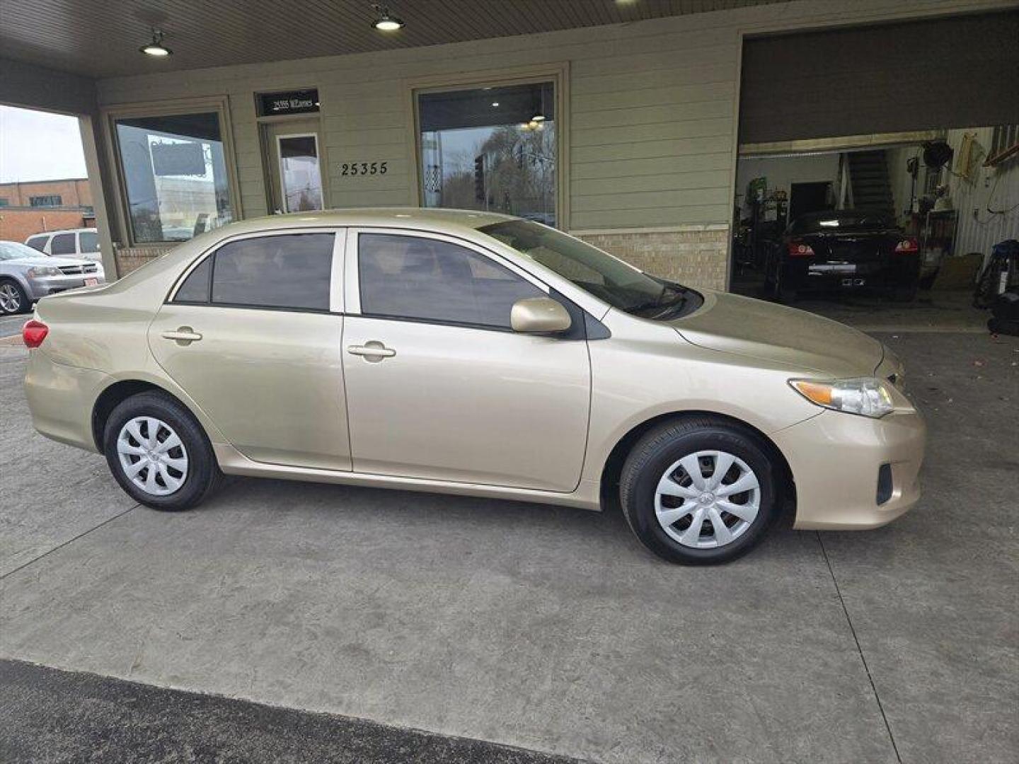 2013 Sandy Beach Metallic Toyota Corolla L (2T1BU4EE0DC) with an 1.8L I4 132hp 128ft. lbs. engine, Automatic transmission, located at 25355 Eames Street, Channahon, IL, 60410, (815) 467-1807, 41.429108, -88.228432 - Photo#1