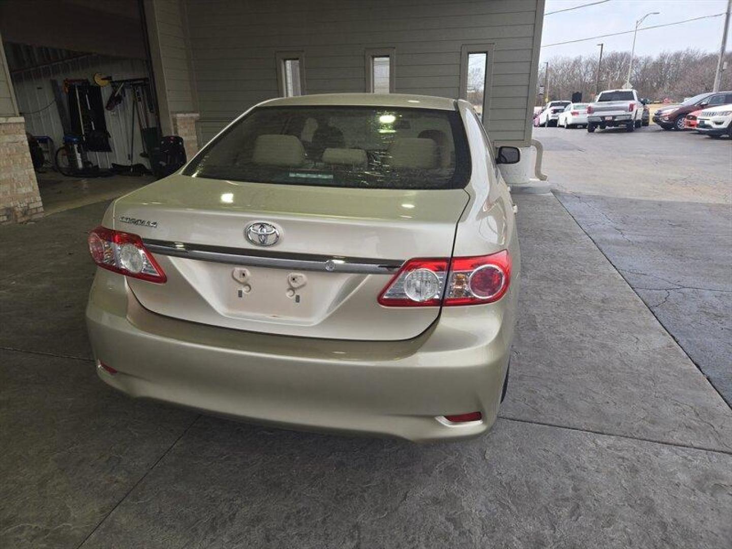 2013 Sandy Beach Metallic Toyota Corolla L (2T1BU4EE0DC) with an 1.8L I4 132hp 128ft. lbs. engine, Automatic transmission, located at 25355 Eames Street, Channahon, IL, 60410, (815) 467-1807, 41.429108, -88.228432 - Photo#4