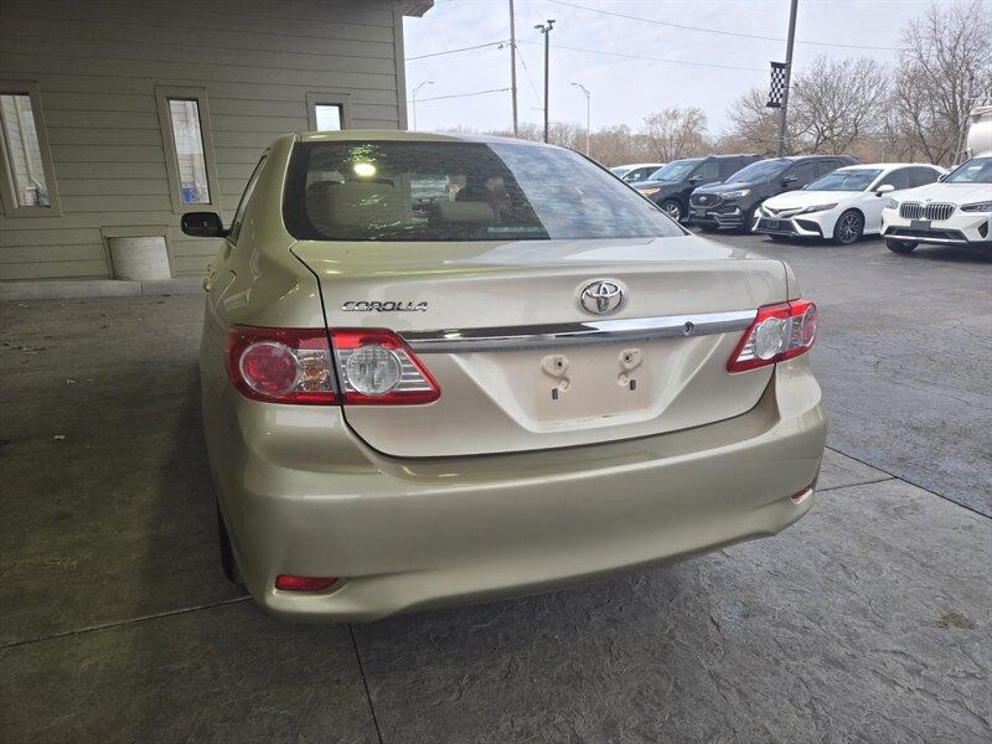 2013 Sandy Beach Metallic Toyota Corolla L (2T1BU4EE0DC) with an 1.8L I4 132hp 128ft. lbs. engine, Automatic transmission, located at 25355 Eames Street, Channahon, IL, 60410, (815) 467-1807, 41.429108, -88.228432 - Photo#5