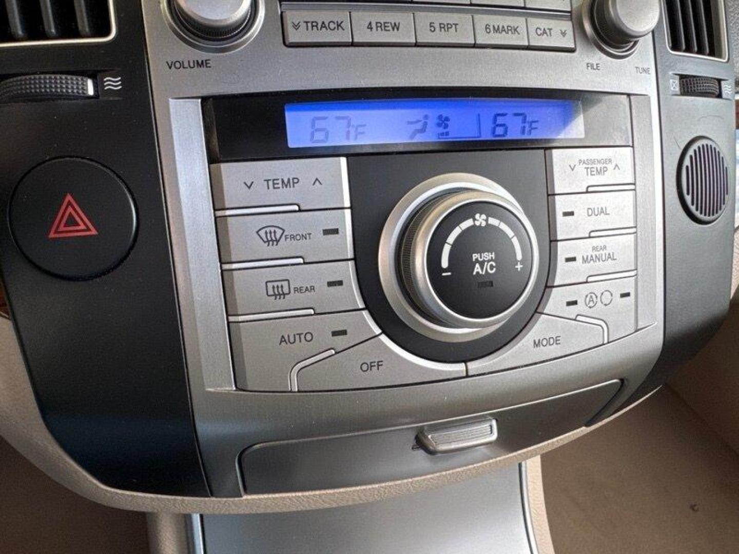 2007 Liquid Silver Hyundai Veracruz Limited (KM8NU13C27U) with an 3.8L V6 260hp 257ft. lbs. engine, 6Speed Shiftable Au transmission, located at 25355 Eames Street, Channahon, IL, 60410, (815) 467-1807, 41.429108, -88.228432 - Photo#23
