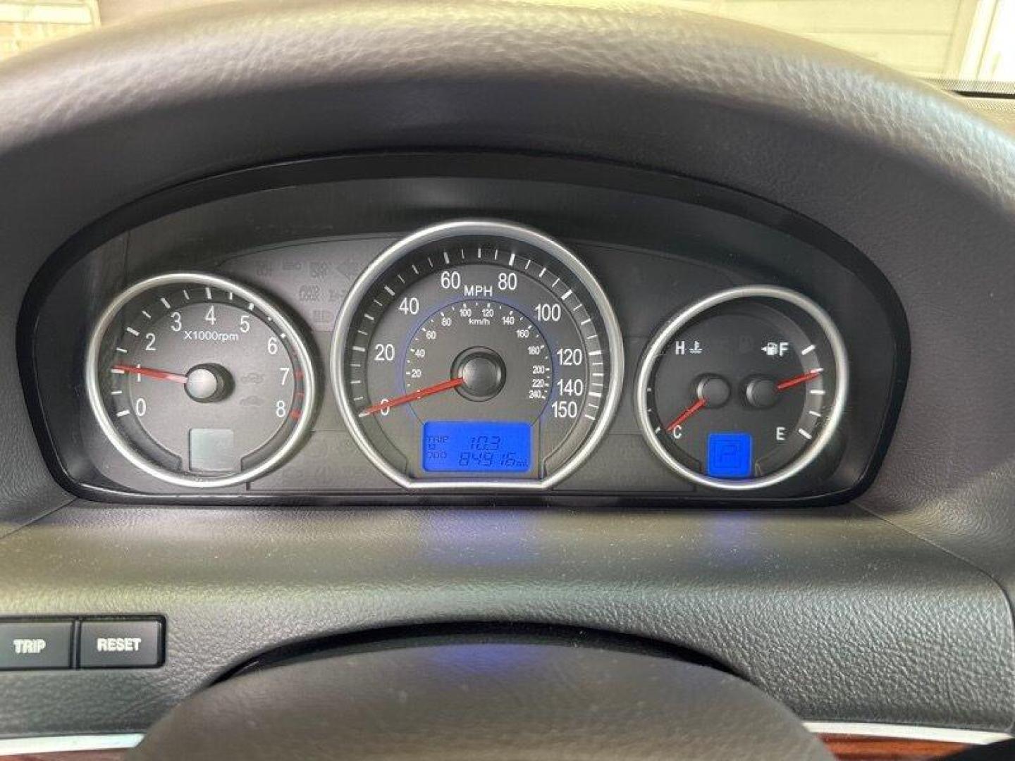 2007 Liquid Silver Hyundai Veracruz Limited (KM8NU13C27U) with an 3.8L V6 260hp 257ft. lbs. engine, 6Speed Shiftable Au transmission, located at 25355 Eames Street, Channahon, IL, 60410, (815) 467-1807, 41.429108, -88.228432 - Photo#27