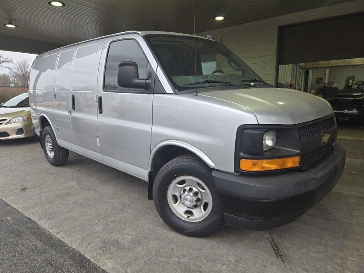 2017 Silver Ice Metallic Chevrolet Express Work Van Cargo (1GCWGAFF5H1) with an Vortec 4.8L V8 285hp 295ft. lbs. engine, 6-Speed Shiftable Au transmission, located at 25355 Eames Street, Channahon, IL, 60410, (815) 467-1807, 41.429108, -88.228432 - Photo#0