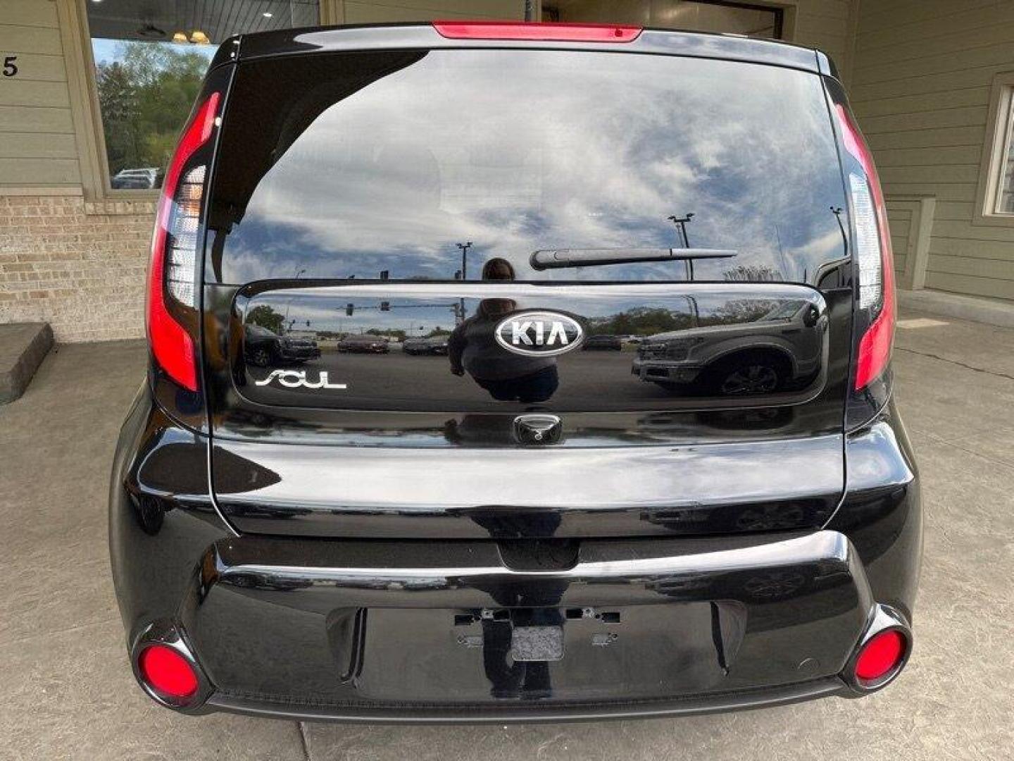 2016 Shadow Black Kia Soul Exclaim (KNDJX3A59G7) with an 2.0L I4 164hp 151ft. lbs. engine, Automatic transmission, located at 25355 Eames Street, Channahon, IL, 60410, (815) 467-1807, 41.429108, -88.228432 - Get ready to groove in the funky 2016 Kia Soul ! This bad boy is powered by a 2.0L I4 engine that churns out 164hp and 151ft. lbs. of torque, giving you that extra kick when you need it. Equipped with the Premium Package, this Soul comes packed with all the bells and whistles you could dream of. Wi - Photo#4