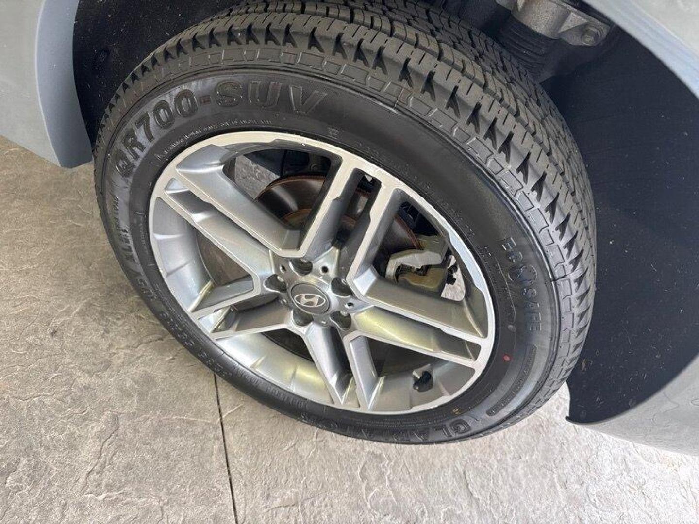 2021 Portofino Gray Hyundai SANTA FE Calligraphy (5NMS5DALXMH) with an 2.5L Turbo I4 277hp 311ft. lbs. engine, 8Speed Double Clutch transmission, located at 25355 Eames Street, Channahon, IL, 60410, (815) 467-1807, 41.429108, -88.228432 - Photo#11