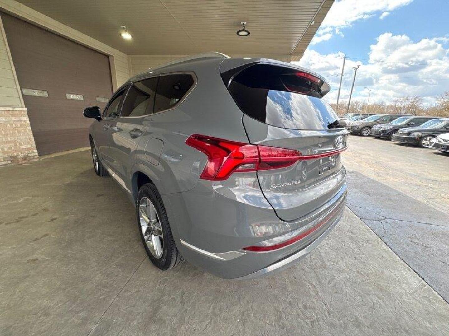 2021 Portofino Gray Hyundai SANTA FE Calligraphy (5NMS5DALXMH) with an 2.5L Turbo I4 277hp 311ft. lbs. engine, 8Speed Double Clutch transmission, located at 25355 Eames Street, Channahon, IL, 60410, (815) 467-1807, 41.429108, -88.228432 - Photo#5