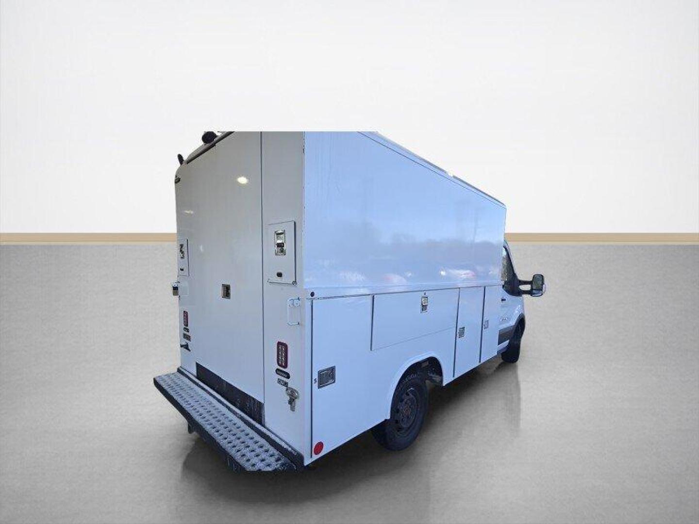 2020 White Ford Transit (1FDBW5P8XLK) with an 3.5L Flex Fuel V6 275hp 262ft. lbs. engine, Automatic transmission, located at 25355 Eames Street, Channahon, IL, 60410, (815) 467-1807, 41.429108, -88.228432 - ** 10 FOOT ENCLOSED READING CSV UTILITY BODY. ** This 2020 Ford Transit 350 is a reliable and versatile vehicle ready to tackle any job. Powered by a 3.5L Flex Fuel V6 engine producing 275hp and 262ft. lbs. of torque, it offers the performance you need for your daily tasks. The exterior is a crisp W - Photo#4