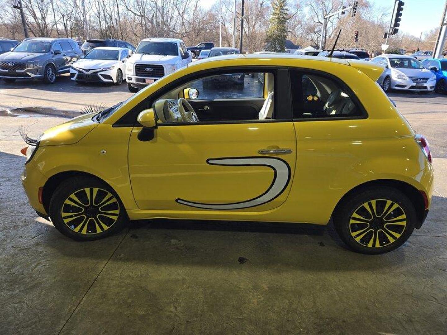 2013 Giallo FIAT 500 Pop (3C3CFFAR3DT) with an 1.4L I4 101hp 98ft. lbs. engine, 4 Speed Manual transmission, located at 25355 Eames Street, Channahon, IL, 60410, (815) 467-1807, 41.429108, -88.228432 - Photo#7