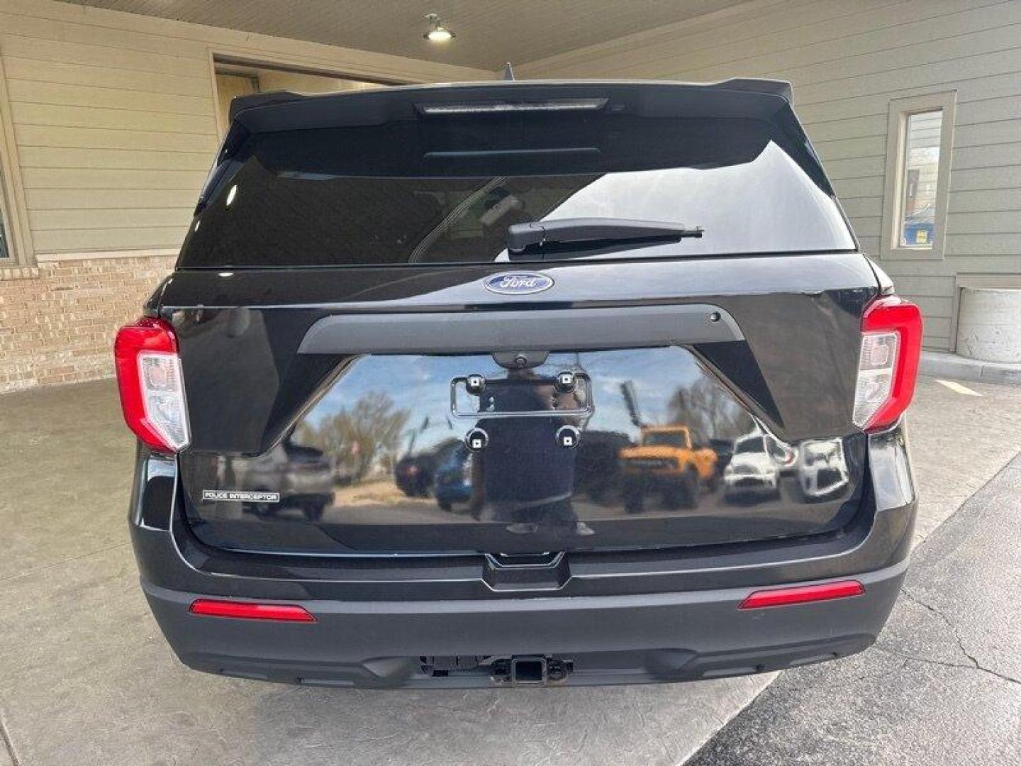 2023 Agate Black Ford Explorer (1FM5K8AB4PG) with an 3.3L Flex Fuel V6 285hp 260ft. lbs. engine, Automatic transmission, located at 25355 Eames Street, Channahon, IL, 60410, (815) 467-1807, 41.429108, -88.228432 - Photo#4