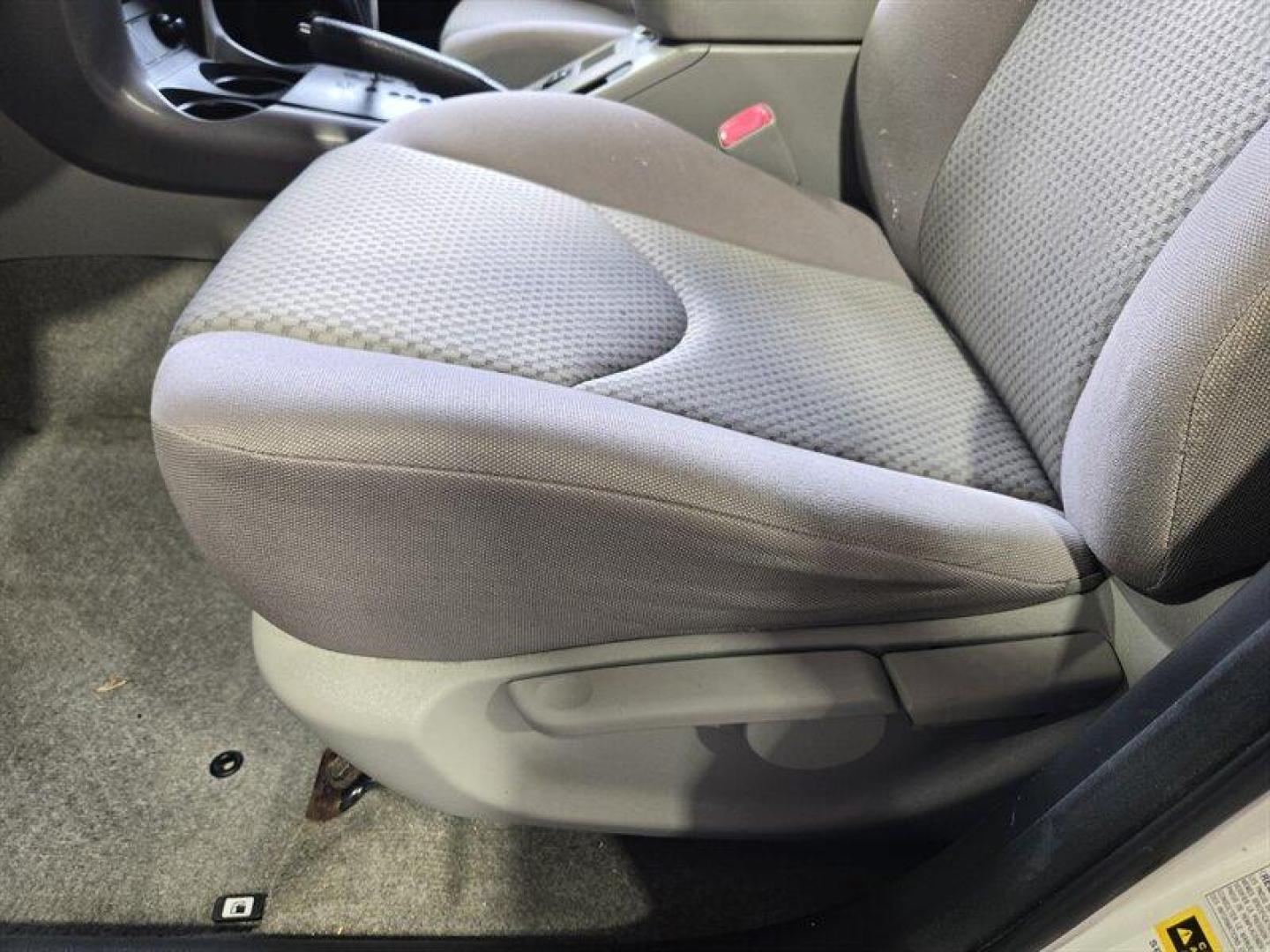 2008 Super White Toyota RAV4 (JTMBD33V085) with an 2.4L I4 166hp 165ft. lbs. engine, Automatic transmission, located at 25355 Eames Street, Channahon, IL, 60410, (815) 467-1807, 41.429108, -88.228432 - Photo#16
