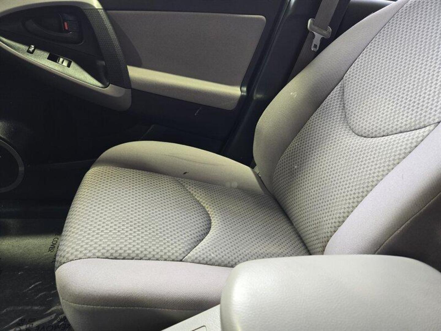 2008 Super White Toyota RAV4 (JTMBD33V085) with an 2.4L I4 166hp 165ft. lbs. engine, Automatic transmission, located at 25355 Eames Street, Channahon, IL, 60410, (815) 467-1807, 41.429108, -88.228432 - Photo#15