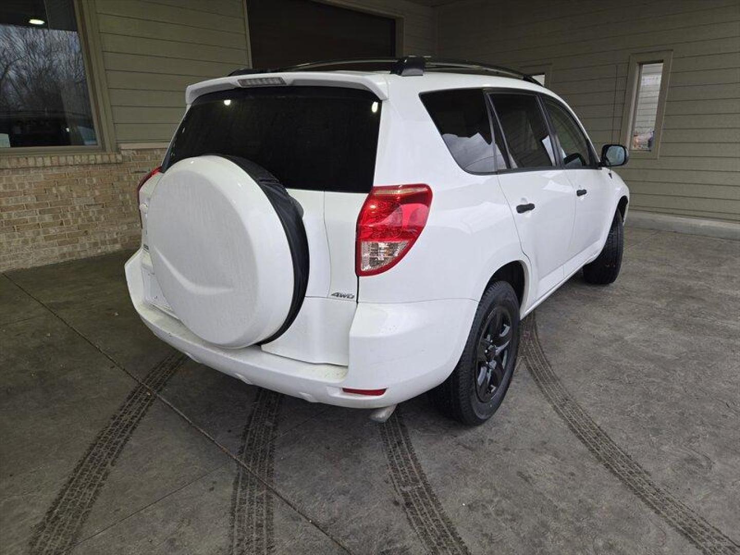 2008 Super White Toyota RAV4 (JTMBD33V085) with an 2.4L I4 166hp 165ft. lbs. engine, Automatic transmission, located at 25355 Eames Street, Channahon, IL, 60410, (815) 467-1807, 41.429108, -88.228432 - Photo#3