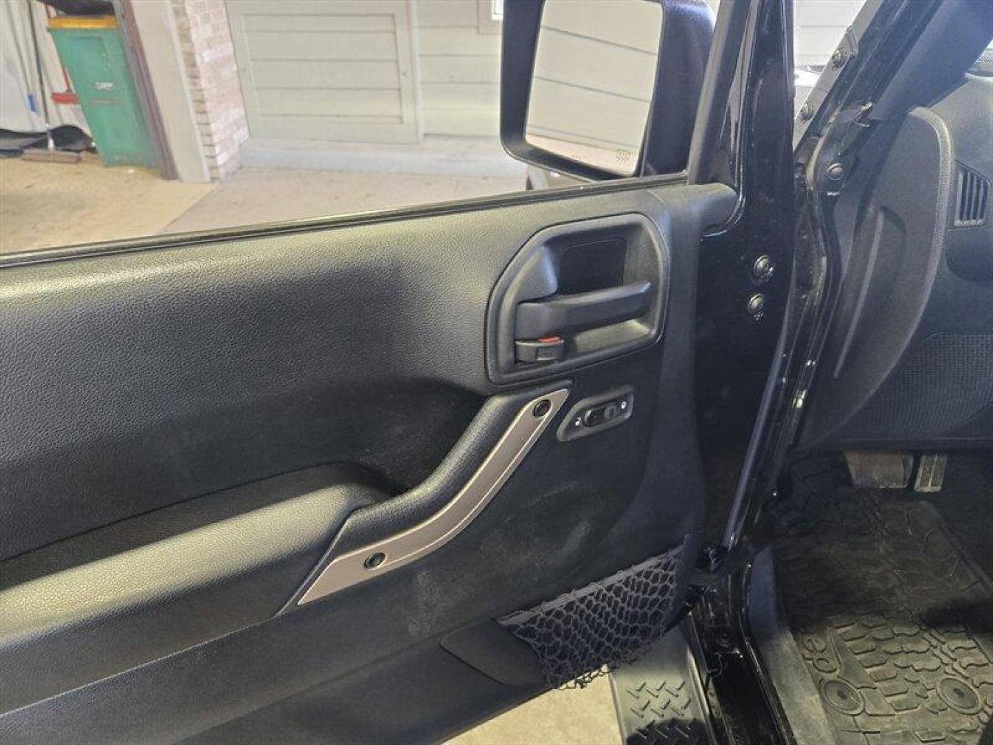 2017 Black Clear Coat Jeep Wrangler Unlimited Sahara (1C4BJWEG3HL) with an 3.6L V6 285hp 260ft. lbs. engine, Automatic transmission, located at 25355 Eames Street, Channahon, IL, 60410, (815) 467-1807, 41.429108, -88.228432 - Photo#18