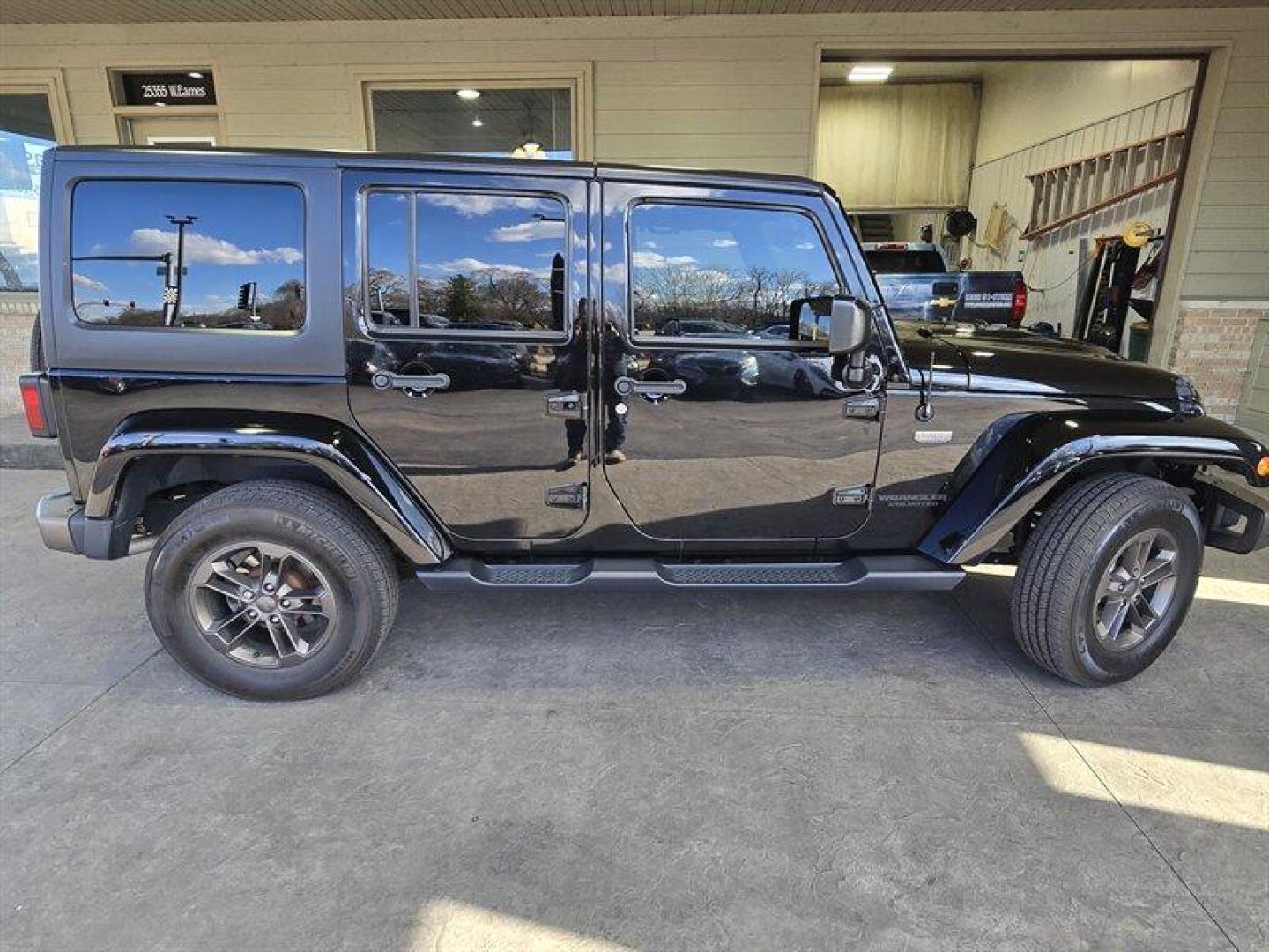 2017 Black Clear Coat Jeep Wrangler Unlimited Sahara (1C4BJWEG3HL) with an 3.6L V6 285hp 260ft. lbs. engine, Automatic transmission, located at 25355 Eames Street, Channahon, IL, 60410, (815) 467-1807, 41.429108, -88.228432 - Photo#3